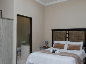 Luxury Room - High Breeze Lodge - Upington Accommodation