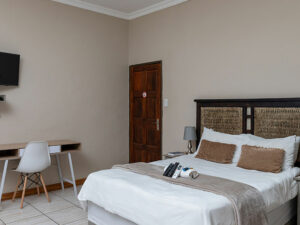 Luxury Room - High Breeze Lodge - Upington Accommodation
